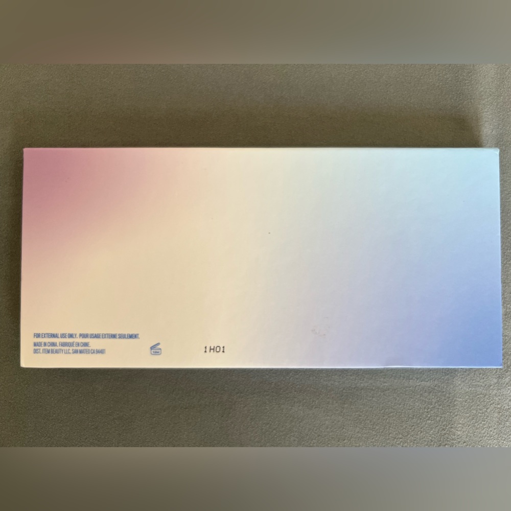 Item Beauty On the Daily Eyeshadow Palette, New in Box, Full Size, 10 Shades - Picture 5 of 6
